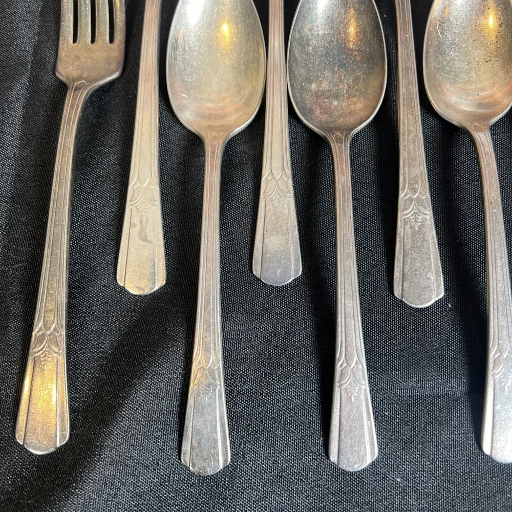 9-‎ ANTIQUE VINTAGE COLLECTIBLE ROGERS MFG CO STAINLESS Dinner Forks & Teaspoons